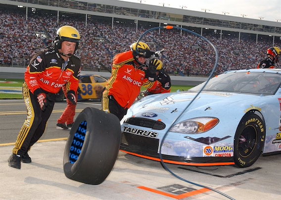 2018-07-18-tips-from-3-analytics-leaders-pit-stop-team
